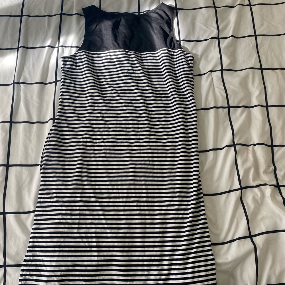 Tommy Bahama womens swim dress black and white stripe size medium w pockets